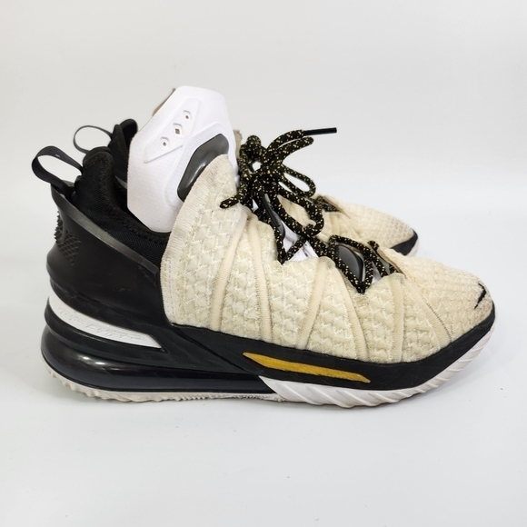Nike LeBron XVIII 18 'Home' White Amarillo Black CQ9283-100 Men's Size 8.5 Shoes - Picture 2 of 16